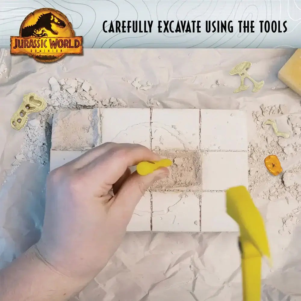 Jurassic World: Dominion Dinosaur Dig - Blue, T. Rex, and Amber