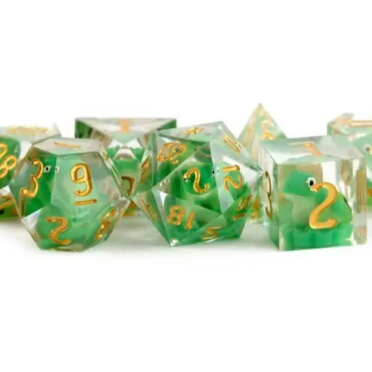 Handcrafted Sharp Edge Inclusion Frog Dice